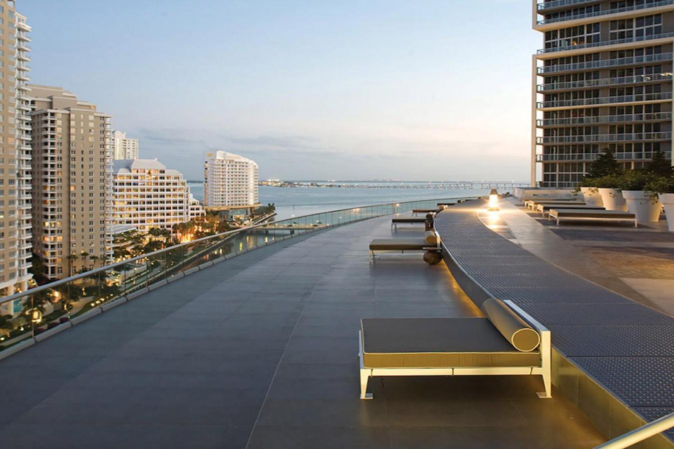 Luxurious Condo At Icon With Views ไมอามี ภายนอก รูปภาพ