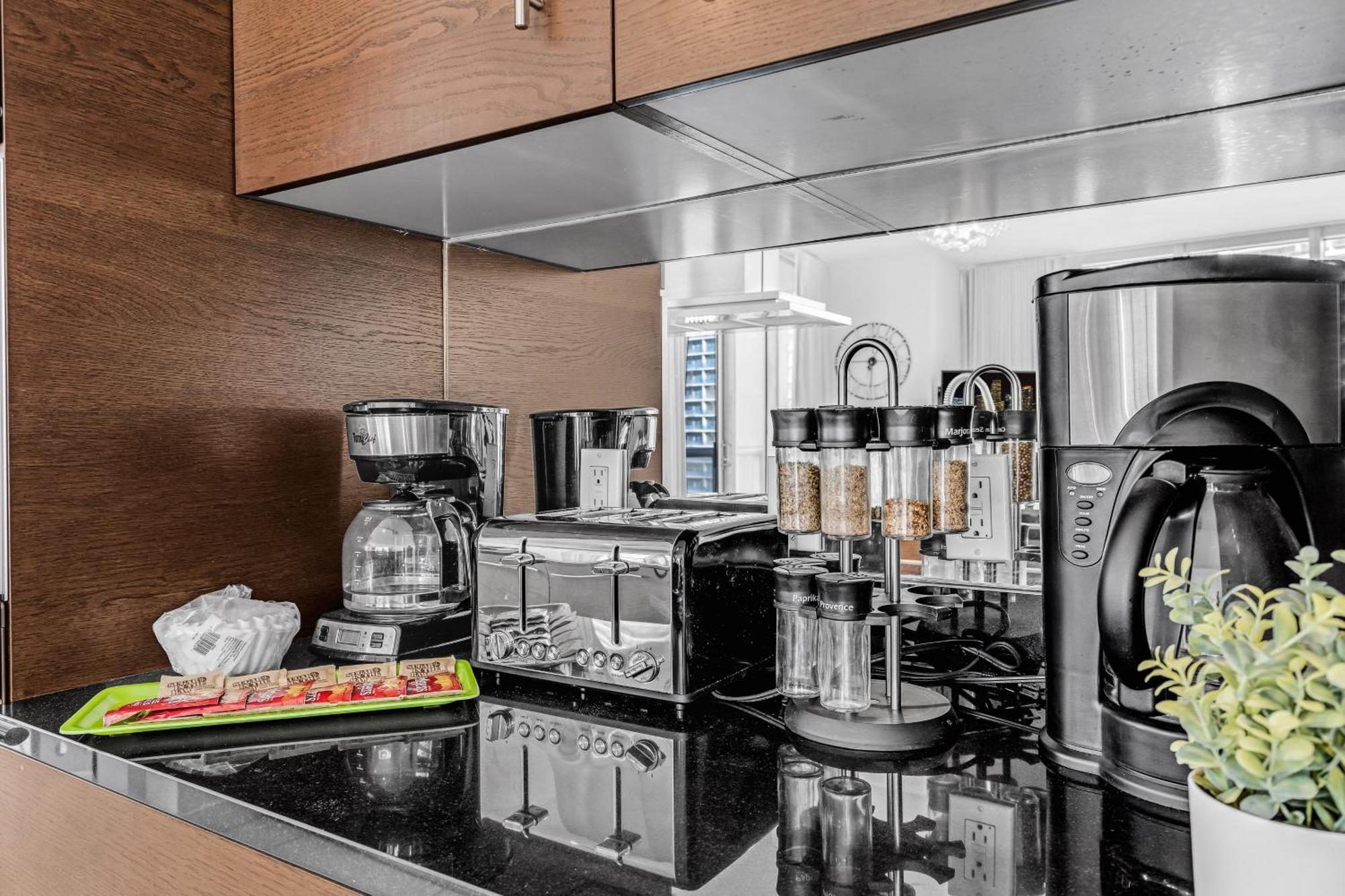 Luxurious Condo At Icon With Views ไมอามี ภายนอก รูปภาพ