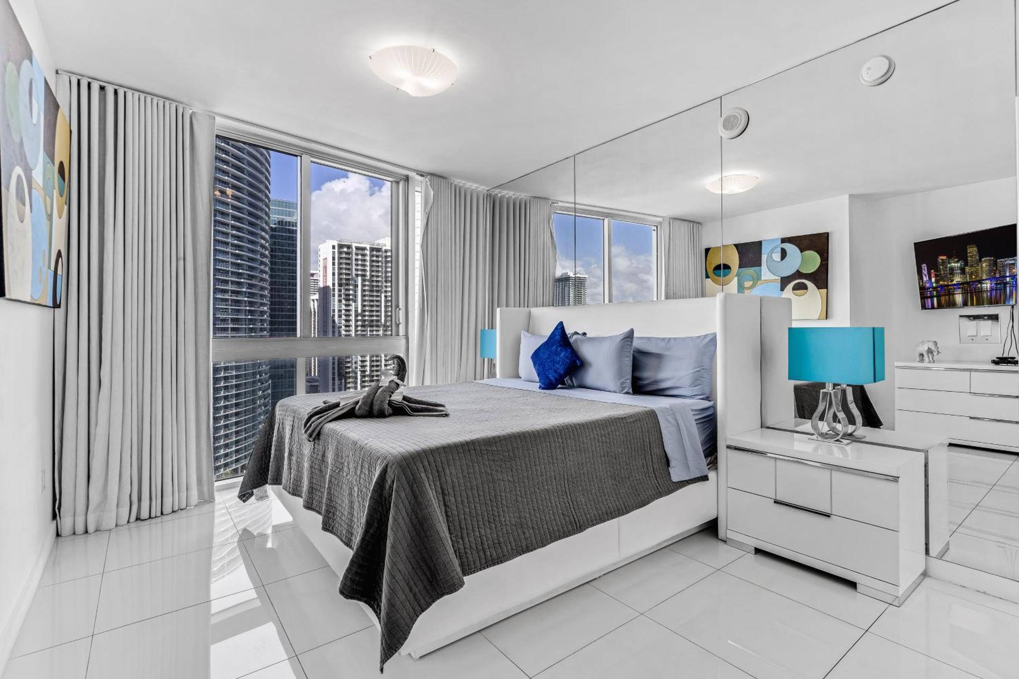 Luxurious Condo At Icon With Views ไมอามี ภายนอก รูปภาพ
