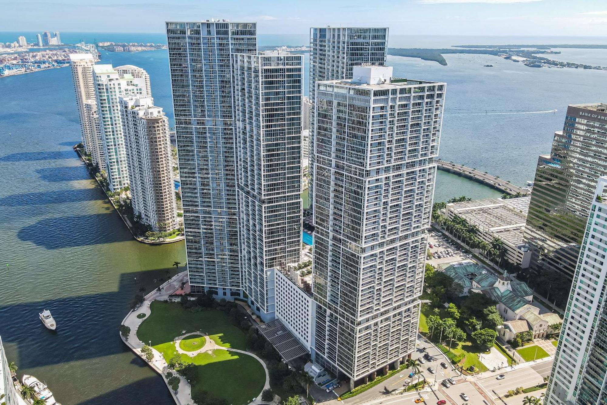 Luxurious Condo At Icon With Views ไมอามี ภายนอก รูปภาพ
